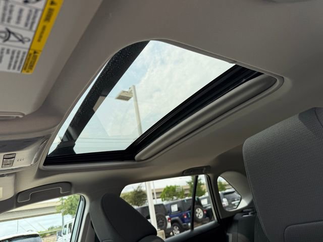 Used 2022 Toyota RAV4 XLE w/ Convenience Package image 14