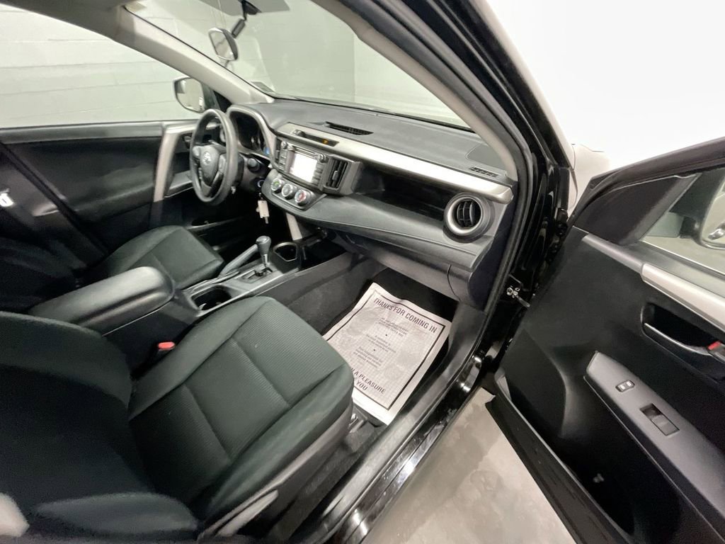 Used 2016 Toyota RAV4 LE image 25