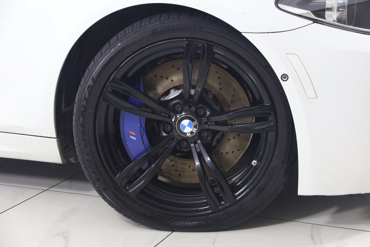 Used 2015 BMW M5 RWD image 16