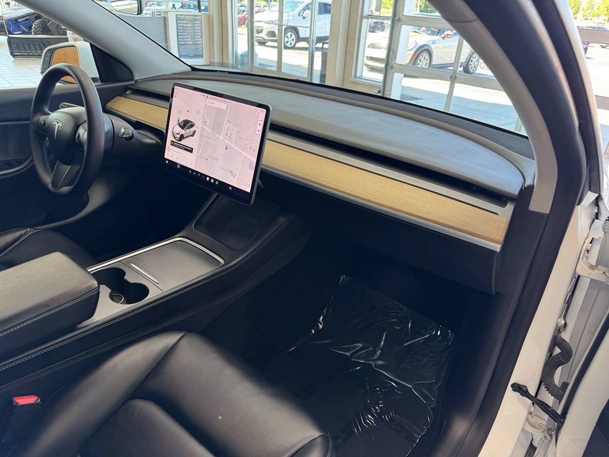 Used 2021 Tesla Model Y Long Range AWD/4WD image 17