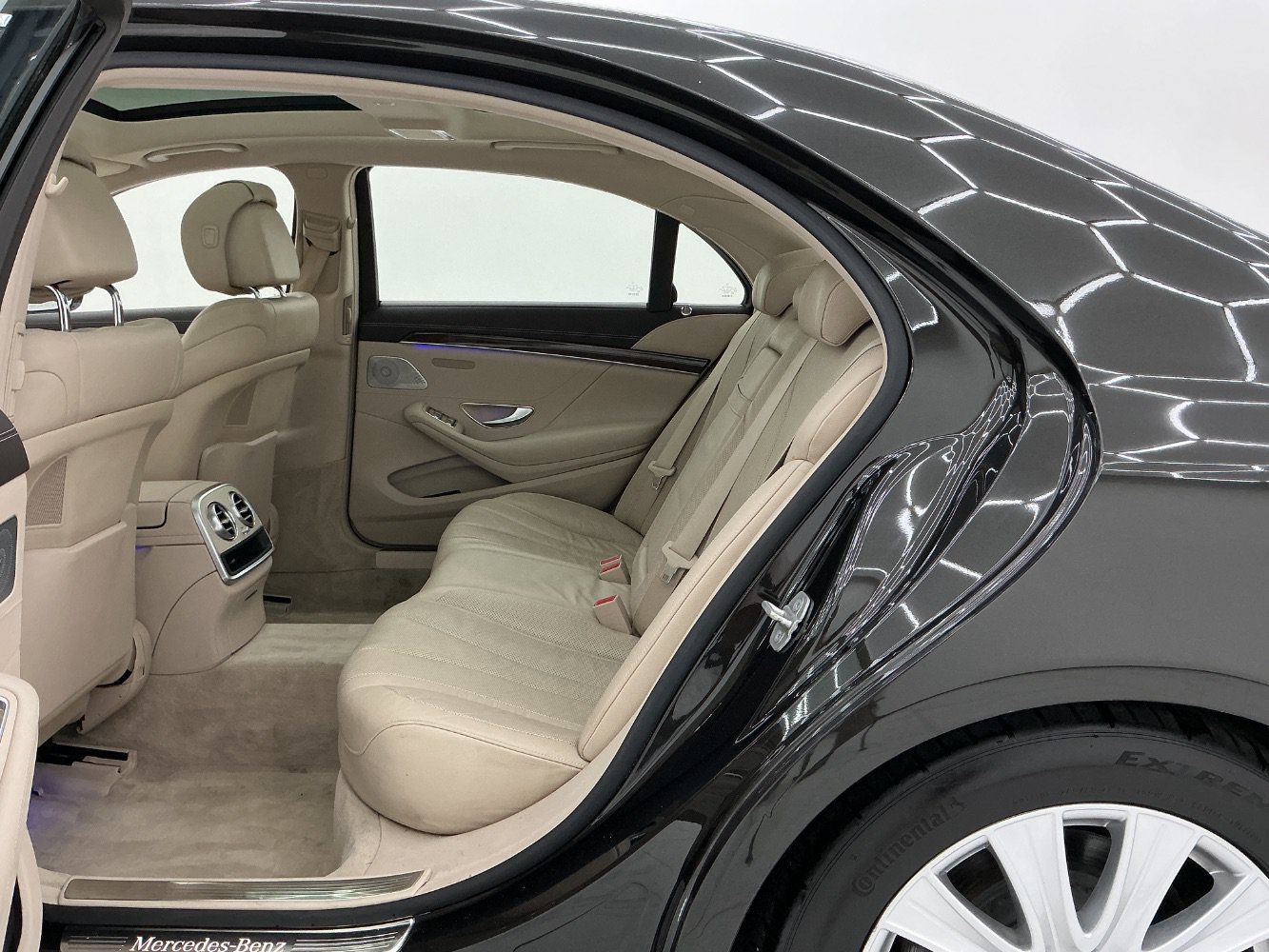 Used 2015 Mercedes-Benz S 550 4MATIC Sedan image 20