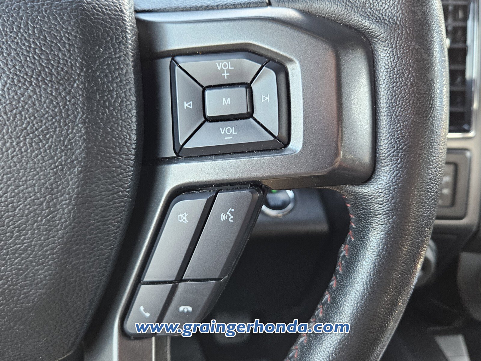 Used 2019 Ford F150 Lariat w/ Equipment Group 502A Luxury image 19