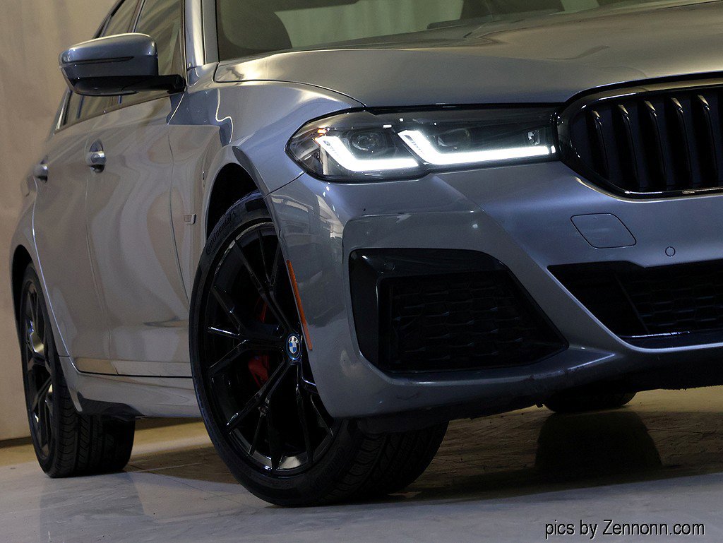 Certified 2023 BMW 530e xDrive w/ Premium Package image 4