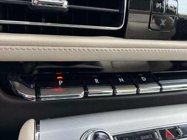 Used 2023 Lincoln Aviator AWD w/ Premium Package image 33