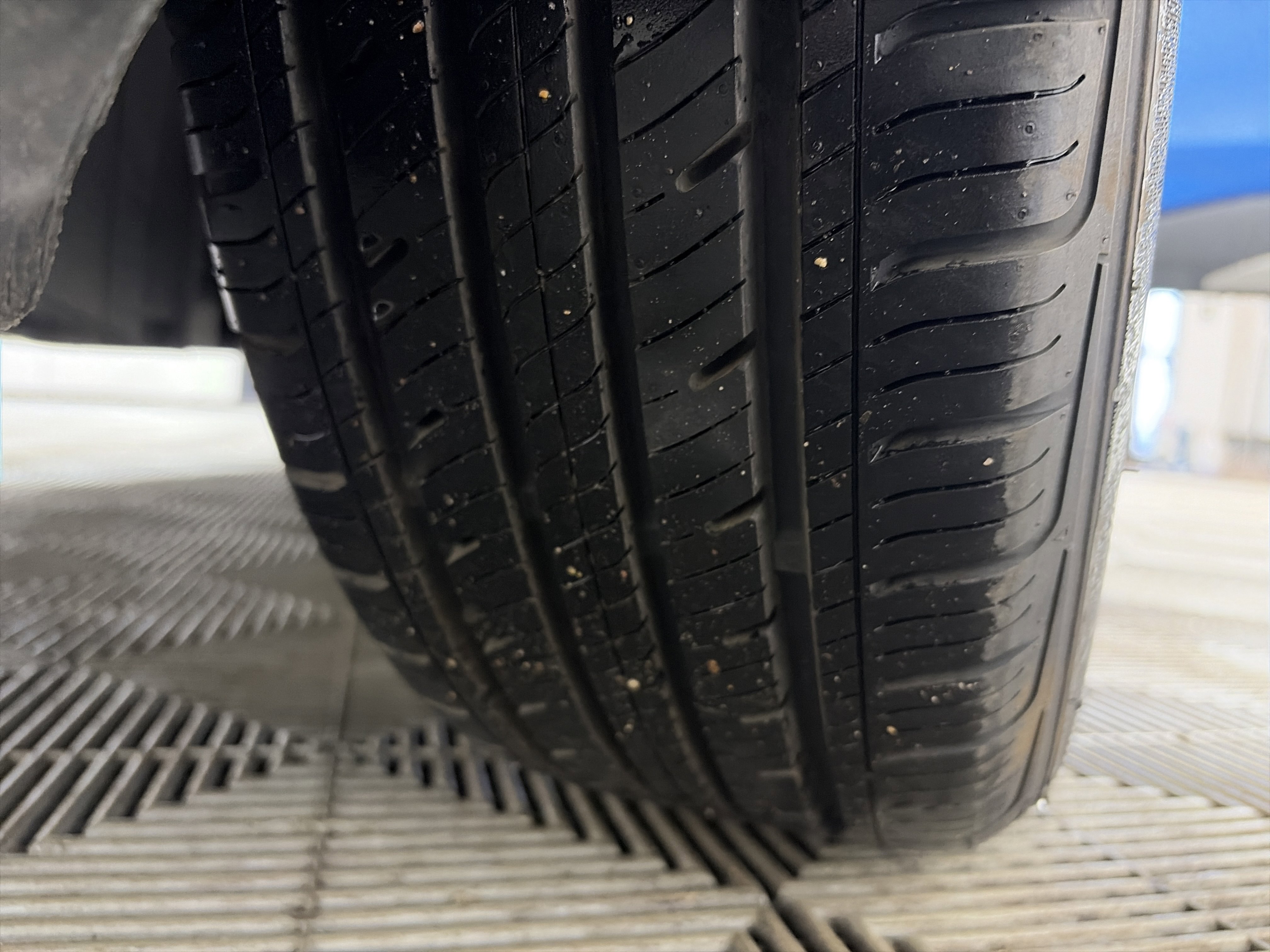 Used 2024 Nissan Kicks SR image 12