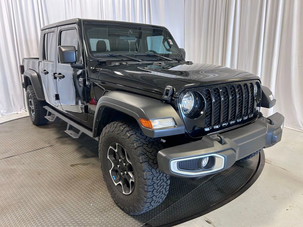Used 2023 Jeep Gladiator Sport AWD/4WD image 21