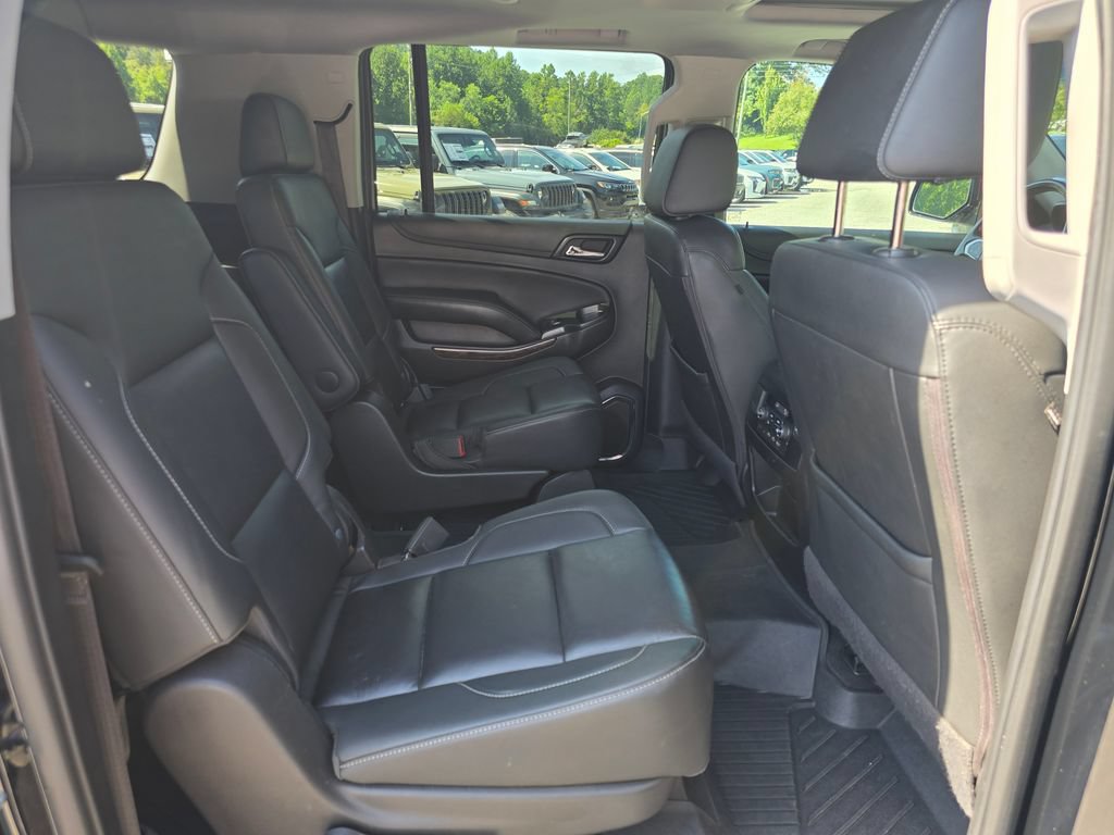 Used 2020 Chevrolet Suburban LT RWD image 28