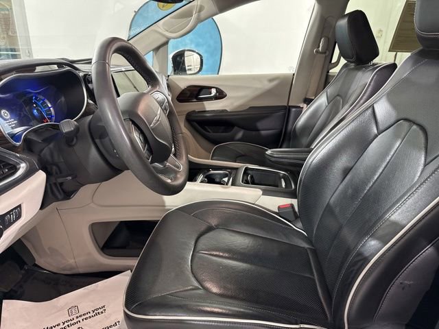 Used 2023 Chrysler Pacifica Limited FWD image 20