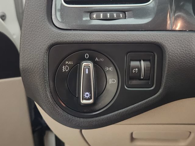 Used 2019 Volkswagen Golf S FWD image 21