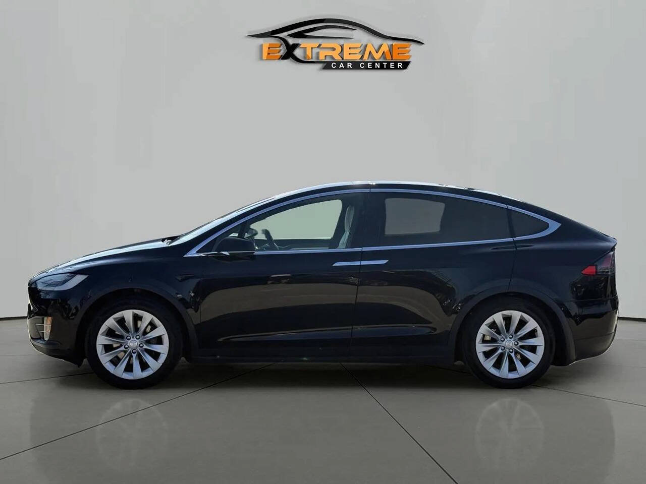 Used 2017 Tesla Model X 75D AWD/4WD image 4
