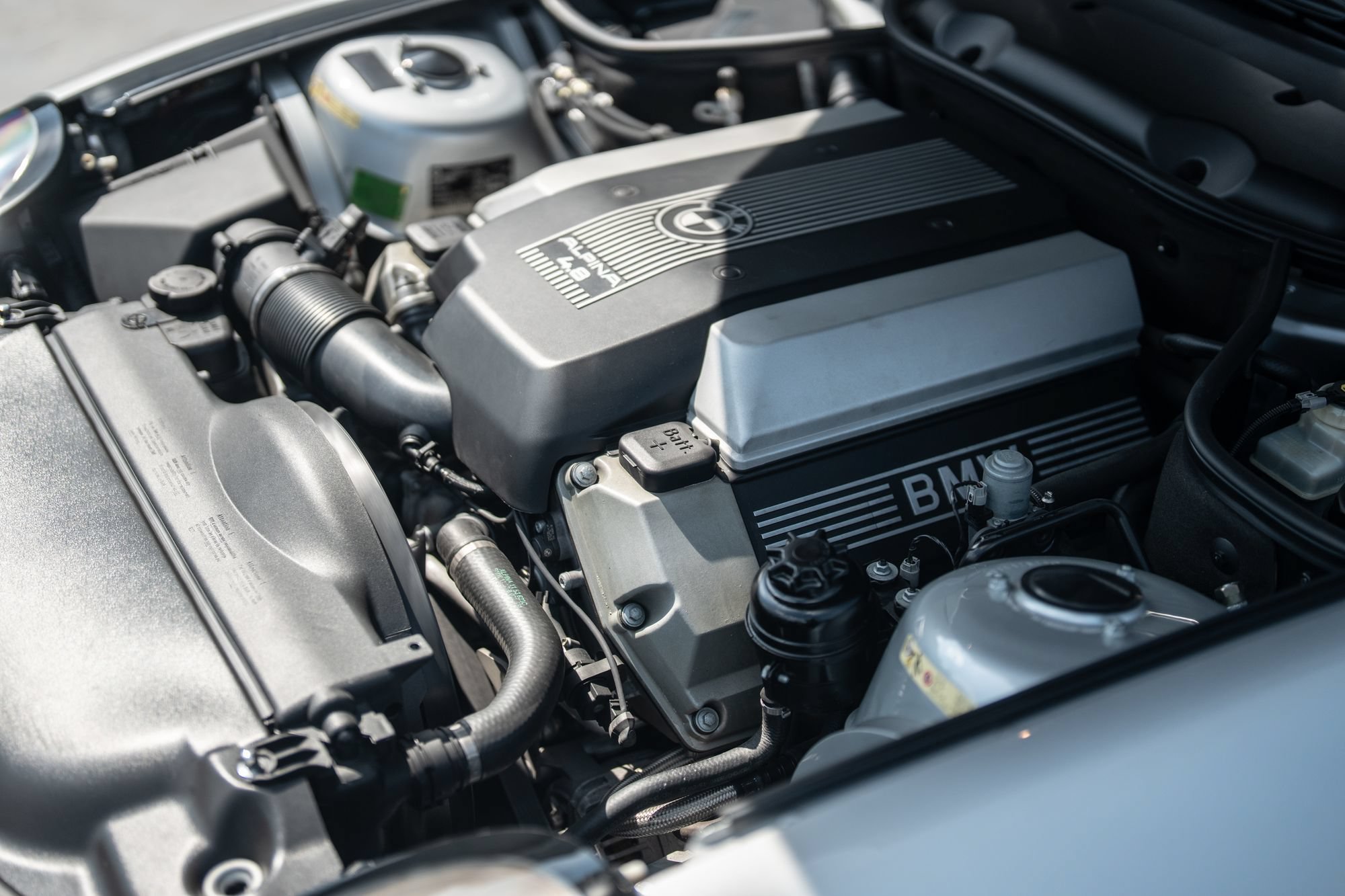 Used 2003 BMW Z8 RWD image 45