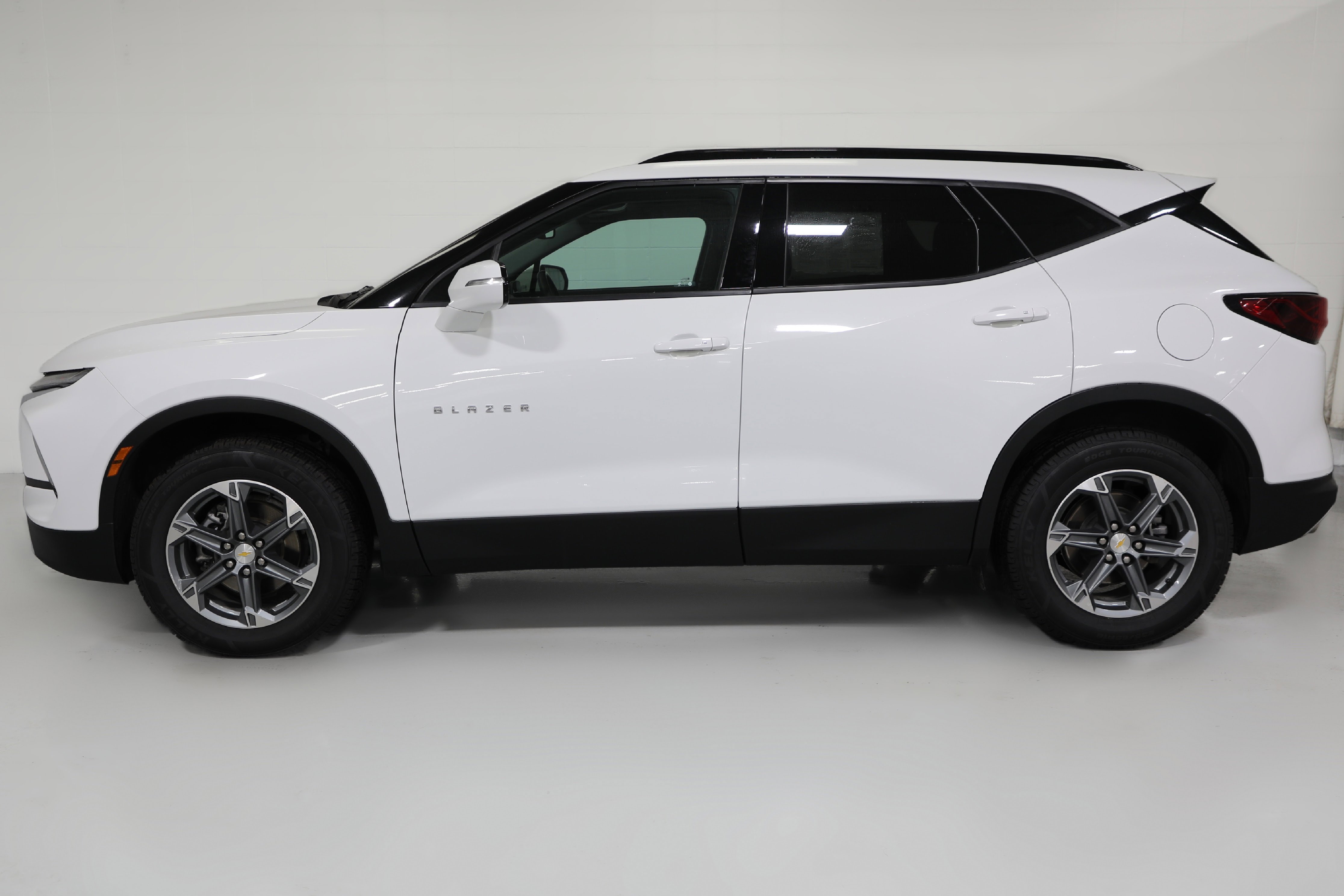Used 2024 Chevrolet Blazer LT image 3
