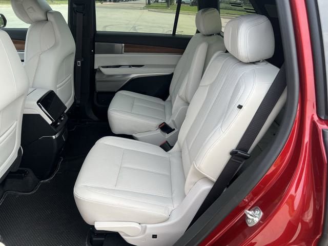 New 2026 Cadillac Vistiq Premium Luxury AWD/4WD image 27