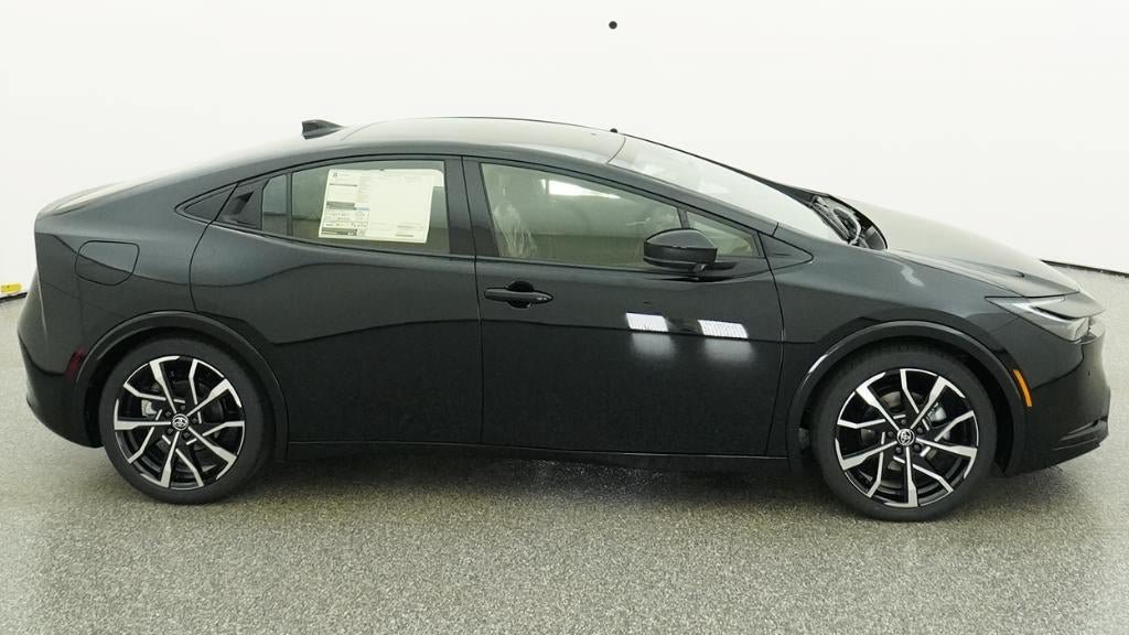 New 2026 Toyota Prius Plug-In Hybrid FWD image 11