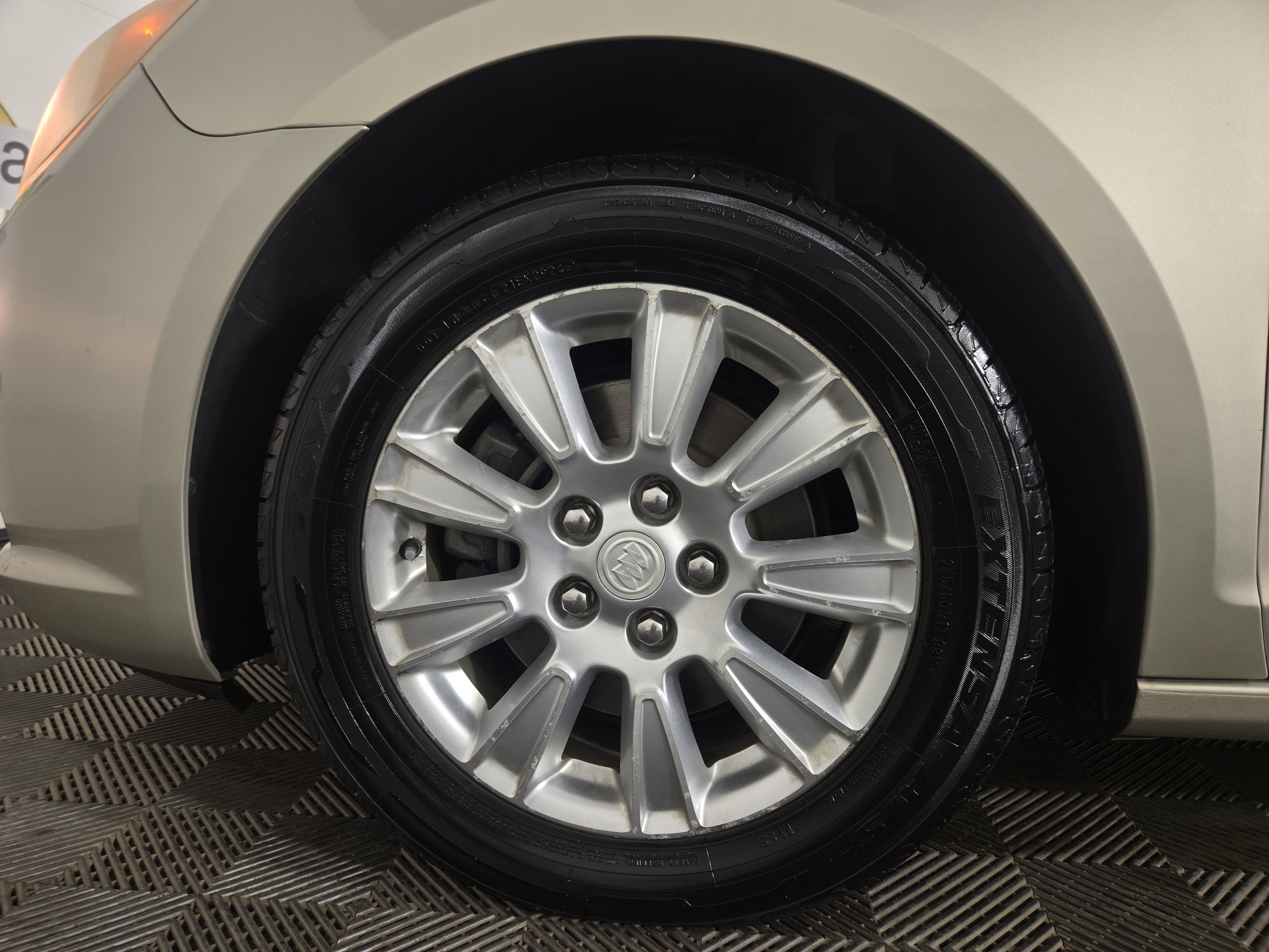 Used 2013 Buick LaCrosse image 31