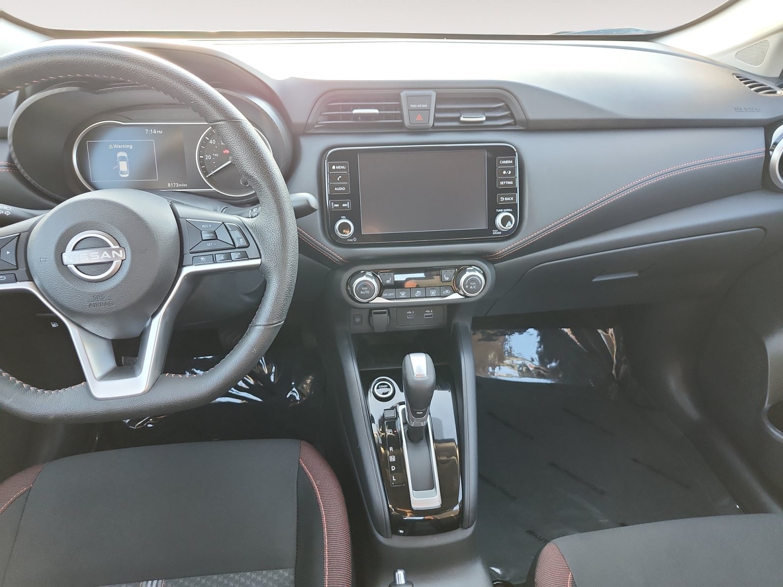 Used 2025 Nissan Versa SR w/ Trunk Package FWD image 11