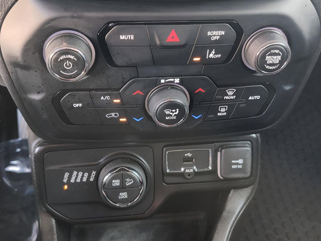 Used 2021 Jeep Renegade Trailhawk image 20
