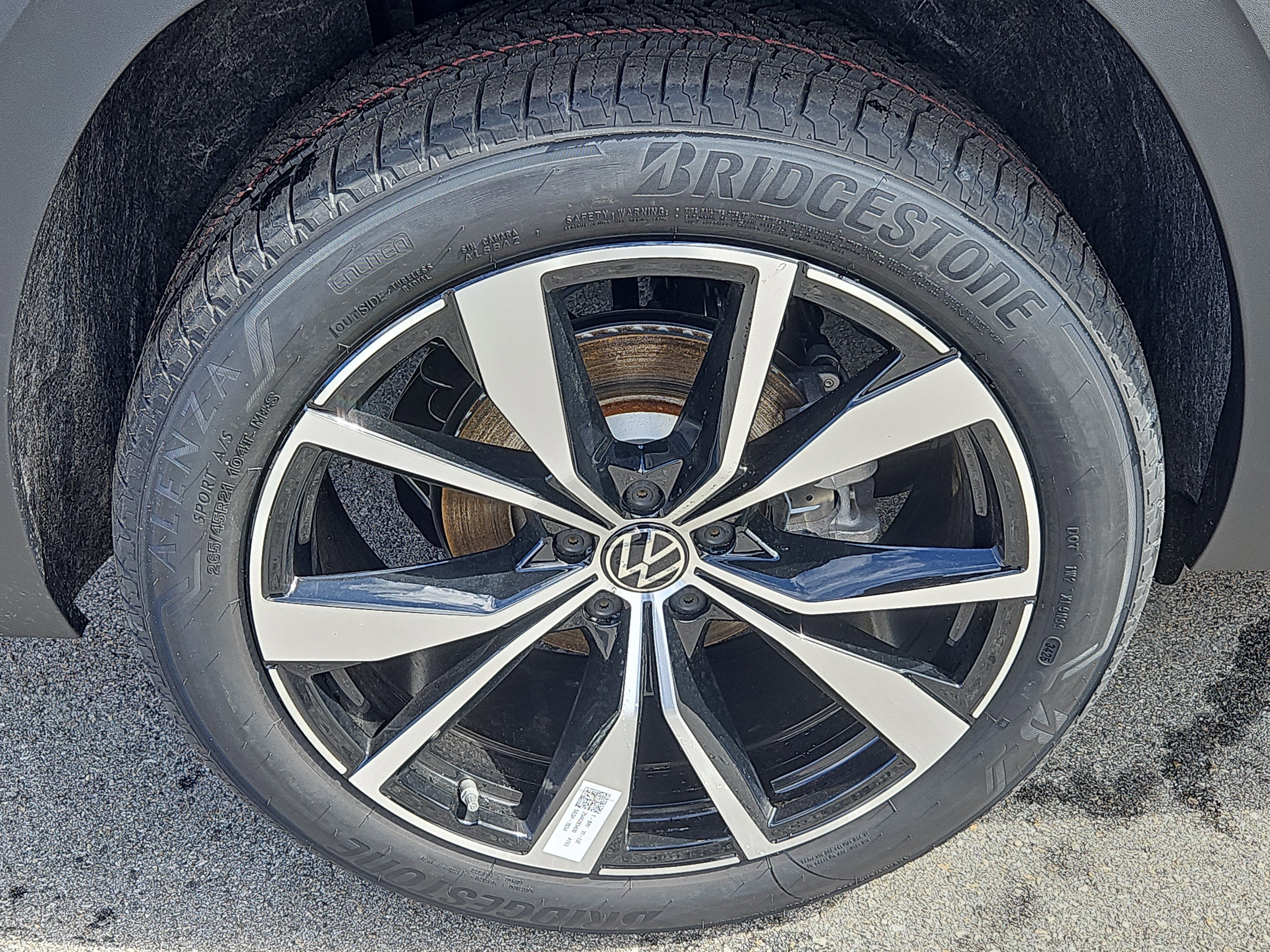 New 2026 Volkswagen Atlas SEL Premium R-Line image 3
