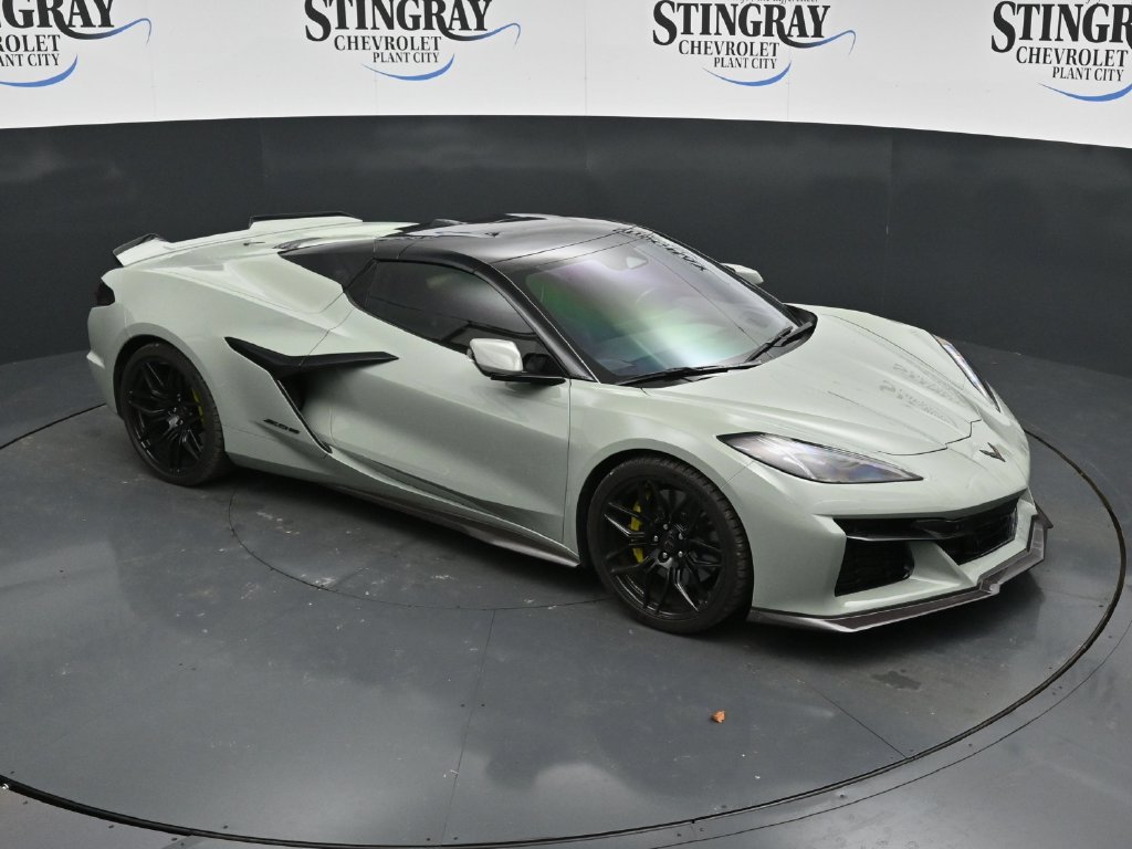 Used 2024 Chevrolet Corvette Z06 w/ Stealth Interior Trim Package RWD image 18
