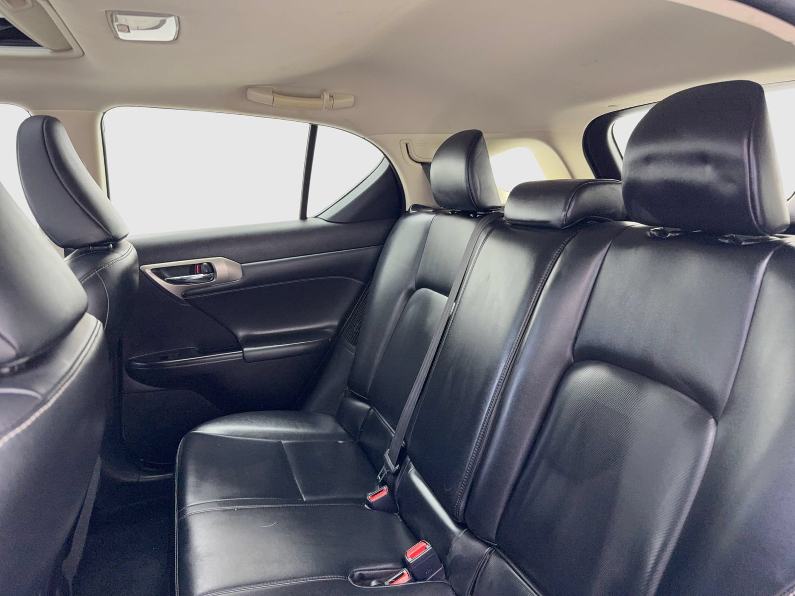 Used 2017 Lexus CT 200h w/ Seat Comfort Package FWD image 35