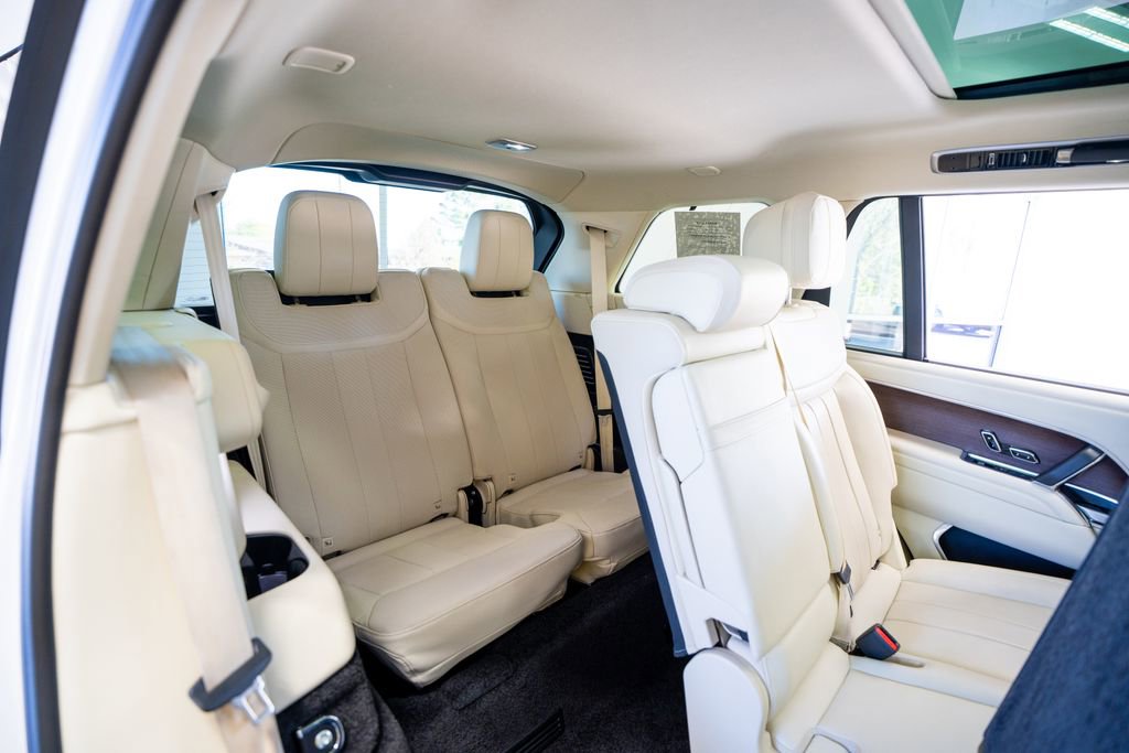 Used 2024 Land Rover Range Rover Long Wheelbase SE image 55