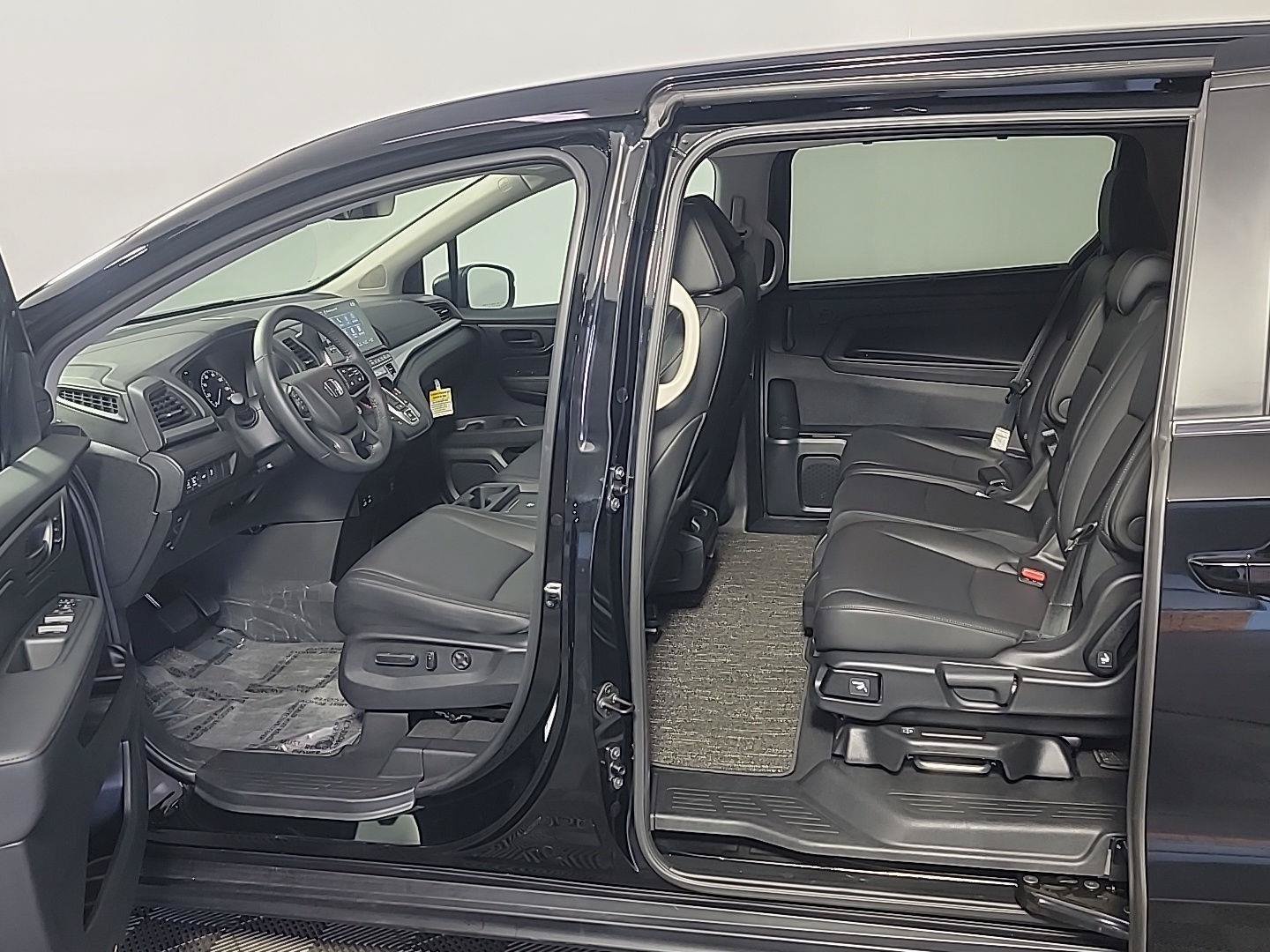 Certified 2025 Honda Odyssey EX-L image 16