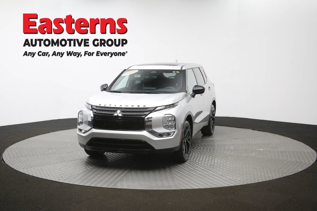 Used 2022 Mitsubishi Outlander SE image 53
