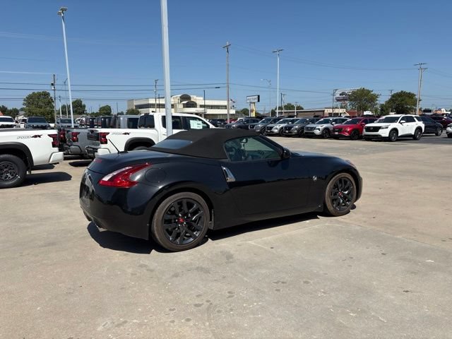Used 2019 Nissan 370Z Touring RWD image 5
