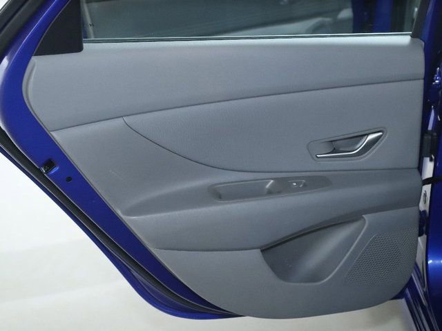 Certified 2024 Hyundai Elantra SEL w/ Convenience Package image 13
