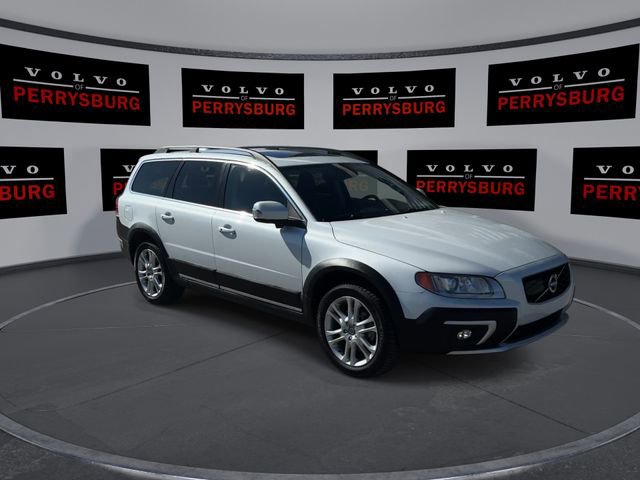 Used 2016 Volvo XC70 T5 Platinum w/ Climate Package image 2