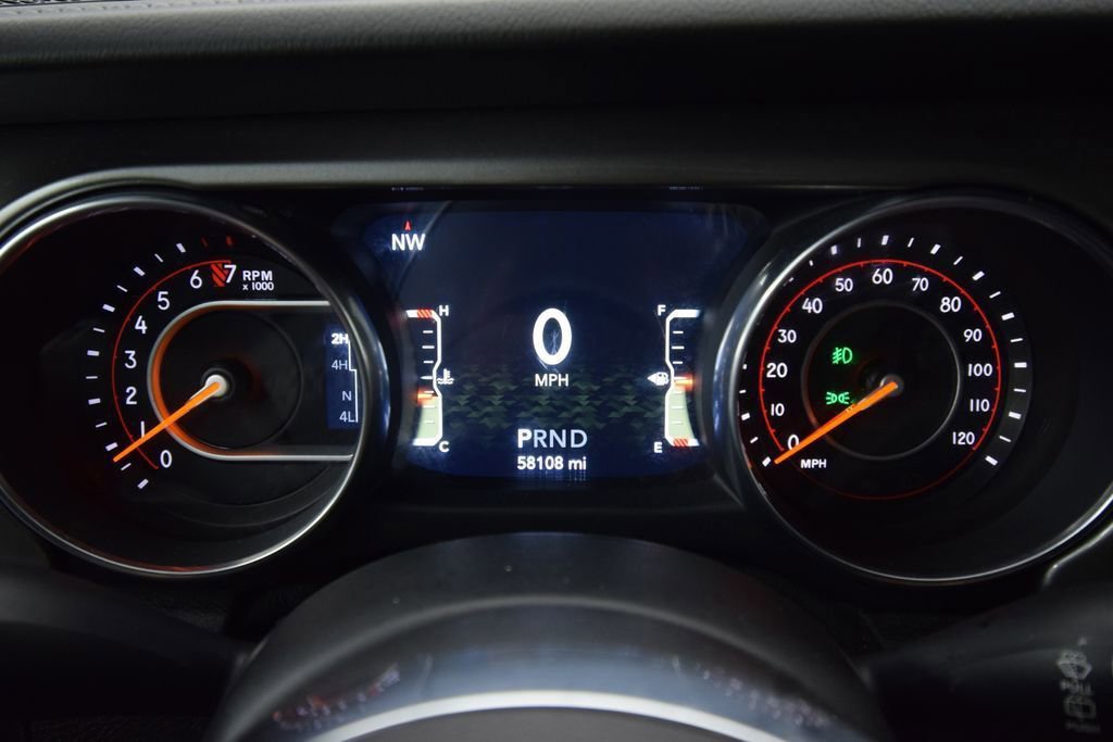 Used 2018 Jeep Wrangler Unlimited Sahara w/ Uconnect 4C Nav & Sound Group image 20