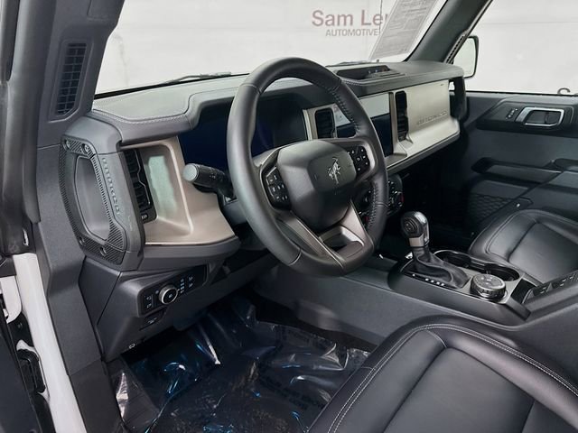 Used 2025 Ford Bronco Outer Banks image 9