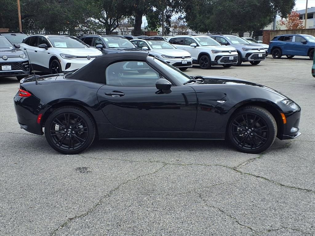 Certified 2024 MAZDA MX-5 Miata Club w/ Interior Package image 4