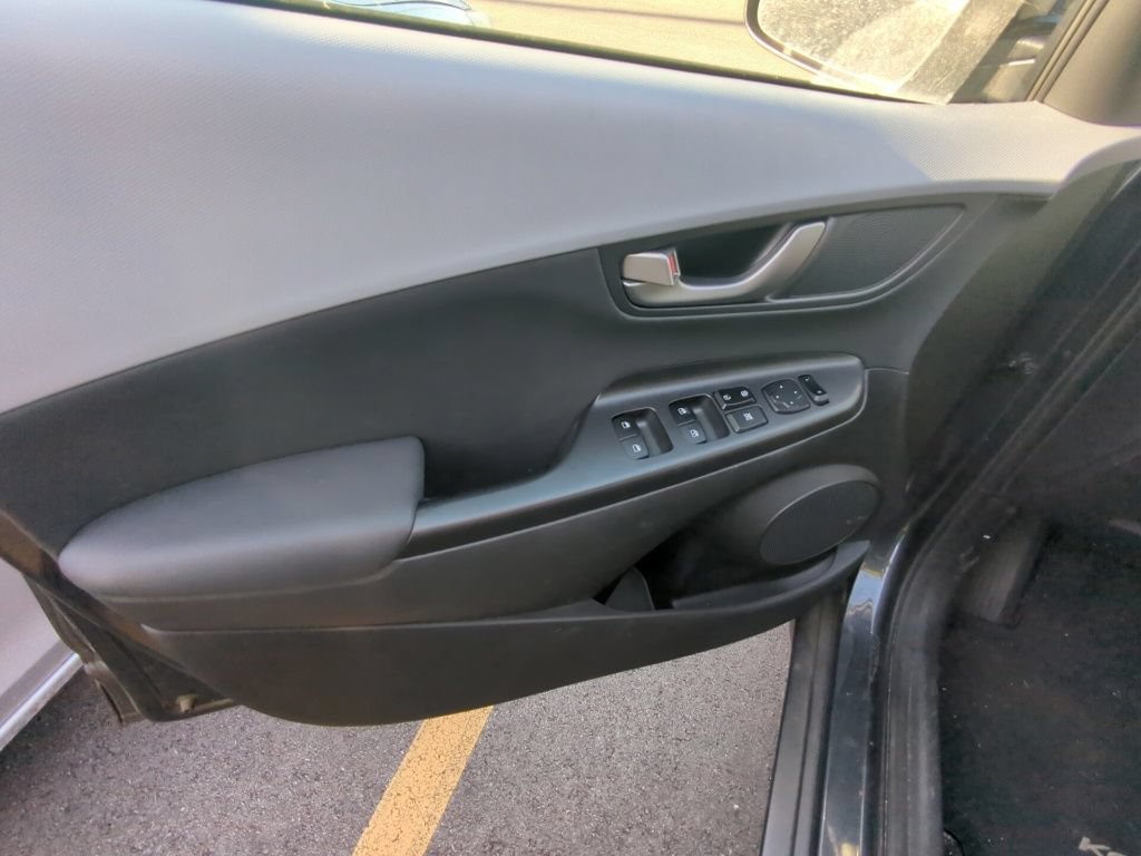 Used 2020 Hyundai Kona Ultimate FWD image 8