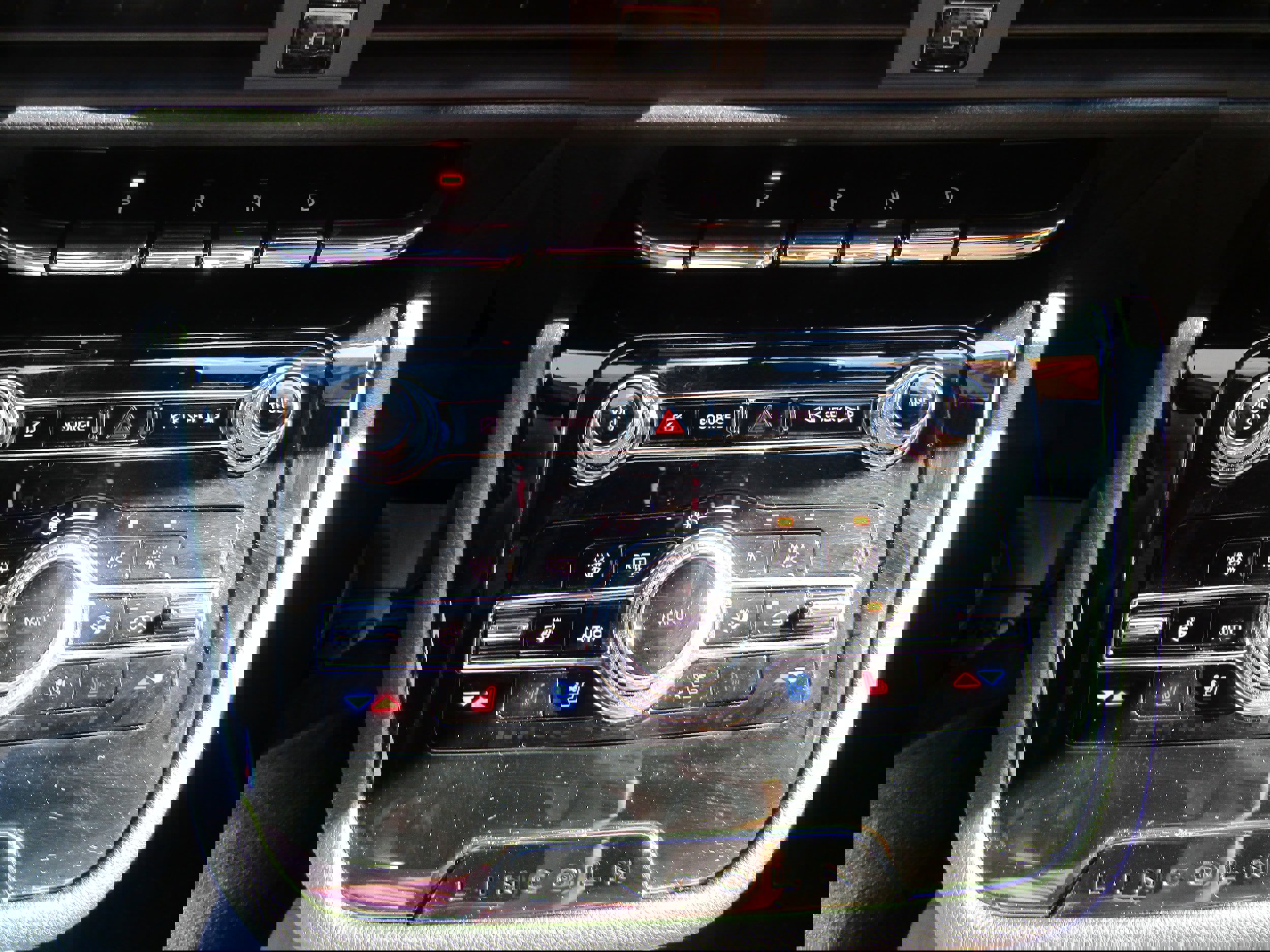 Used 2022 Lincoln Corsair Reserve w/ Equipment Group 201A image 28