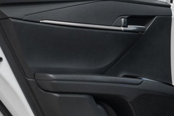 New 2026 Toyota Camry LE FWD image 32