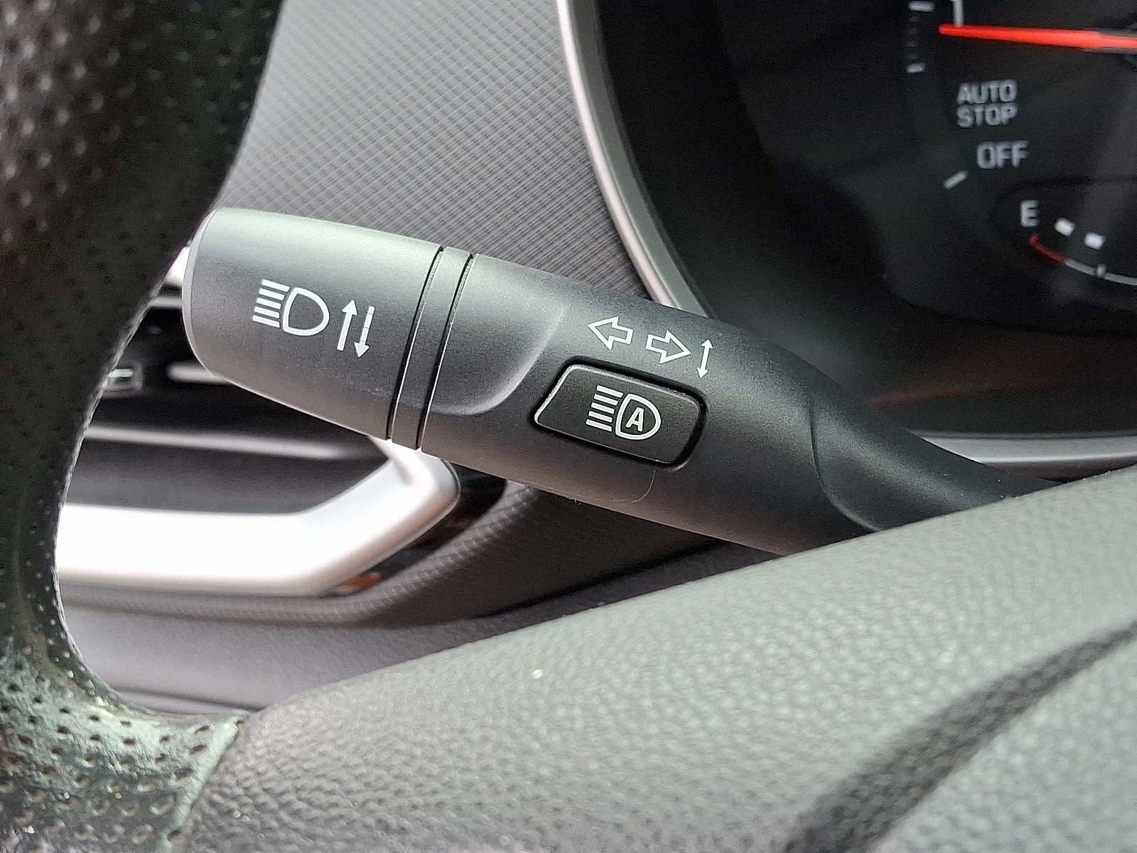 Used 2021 Chevrolet TrailBlazer LS image 23