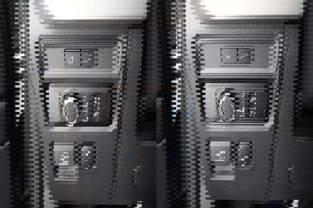 Used 2024 Ford Expedition XLT image 26