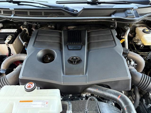 Used 2024 Toyota Tundra Limited image 34