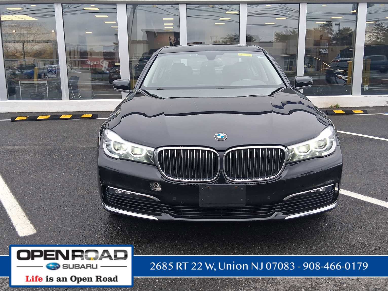 Used 2018 BMW 740i xDrive image 2