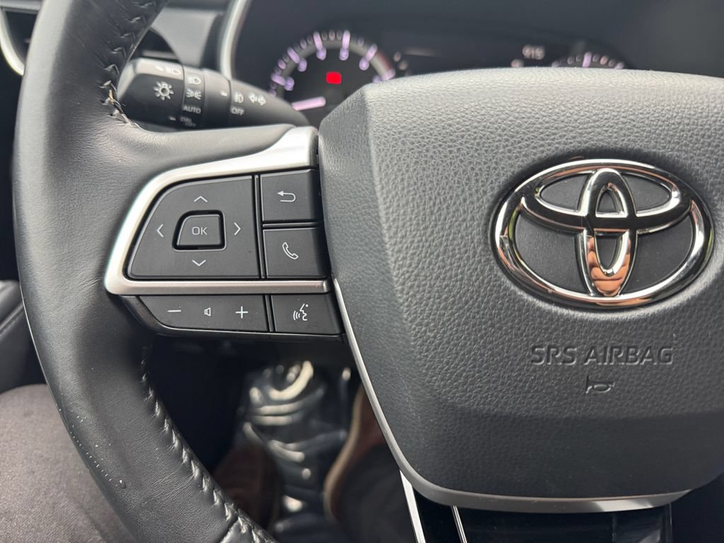 Used 2023 Toyota Highlander XSE AWD/4WD image 29