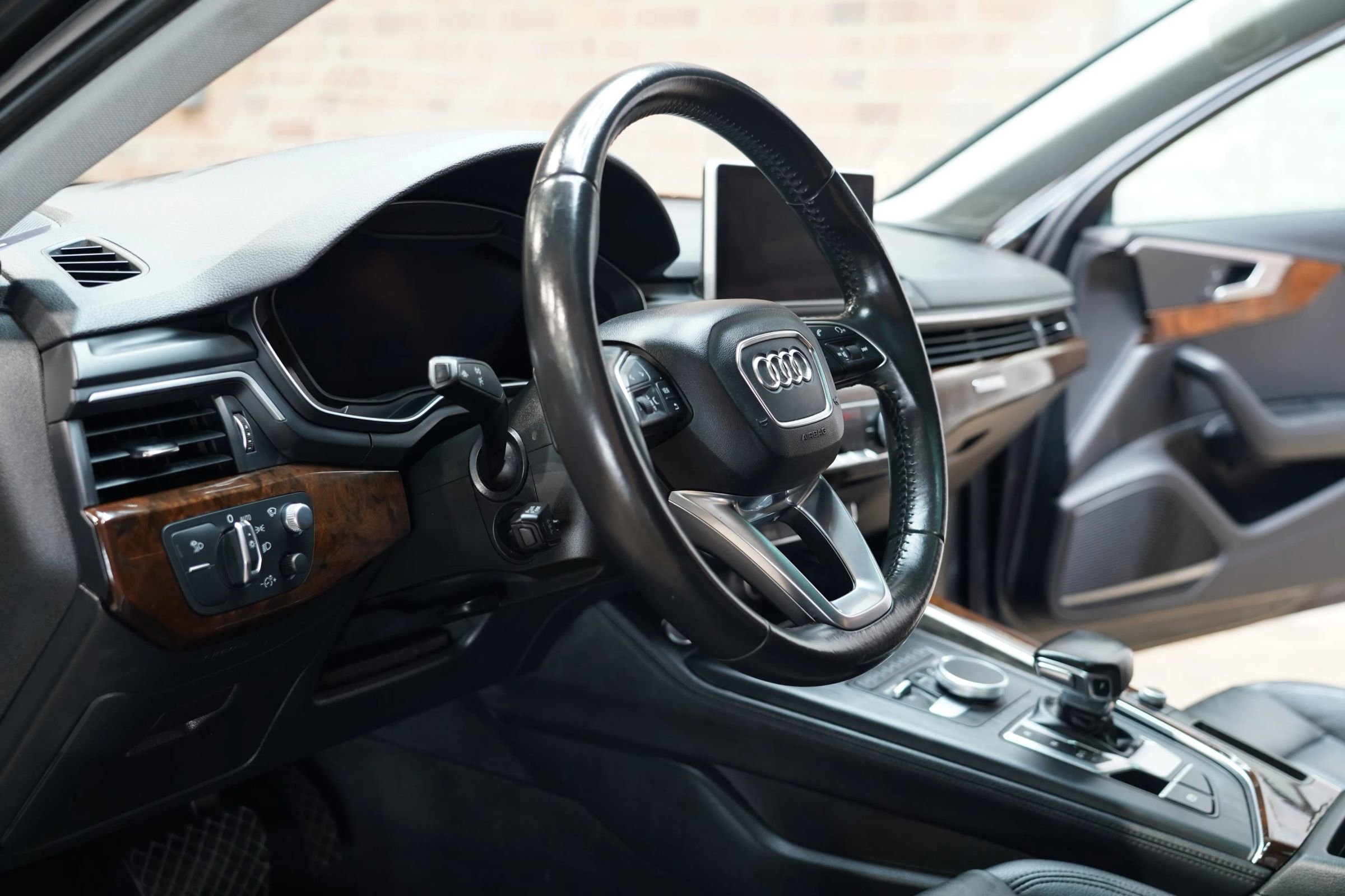 Used 2018 Audi A4 2.0T allroad Prestige image 41