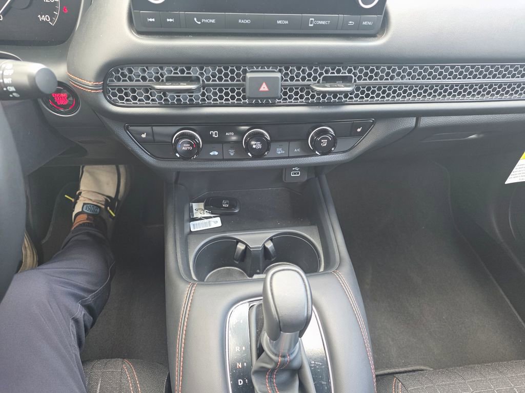 Certified 2025 Honda HR-V Sport image 13