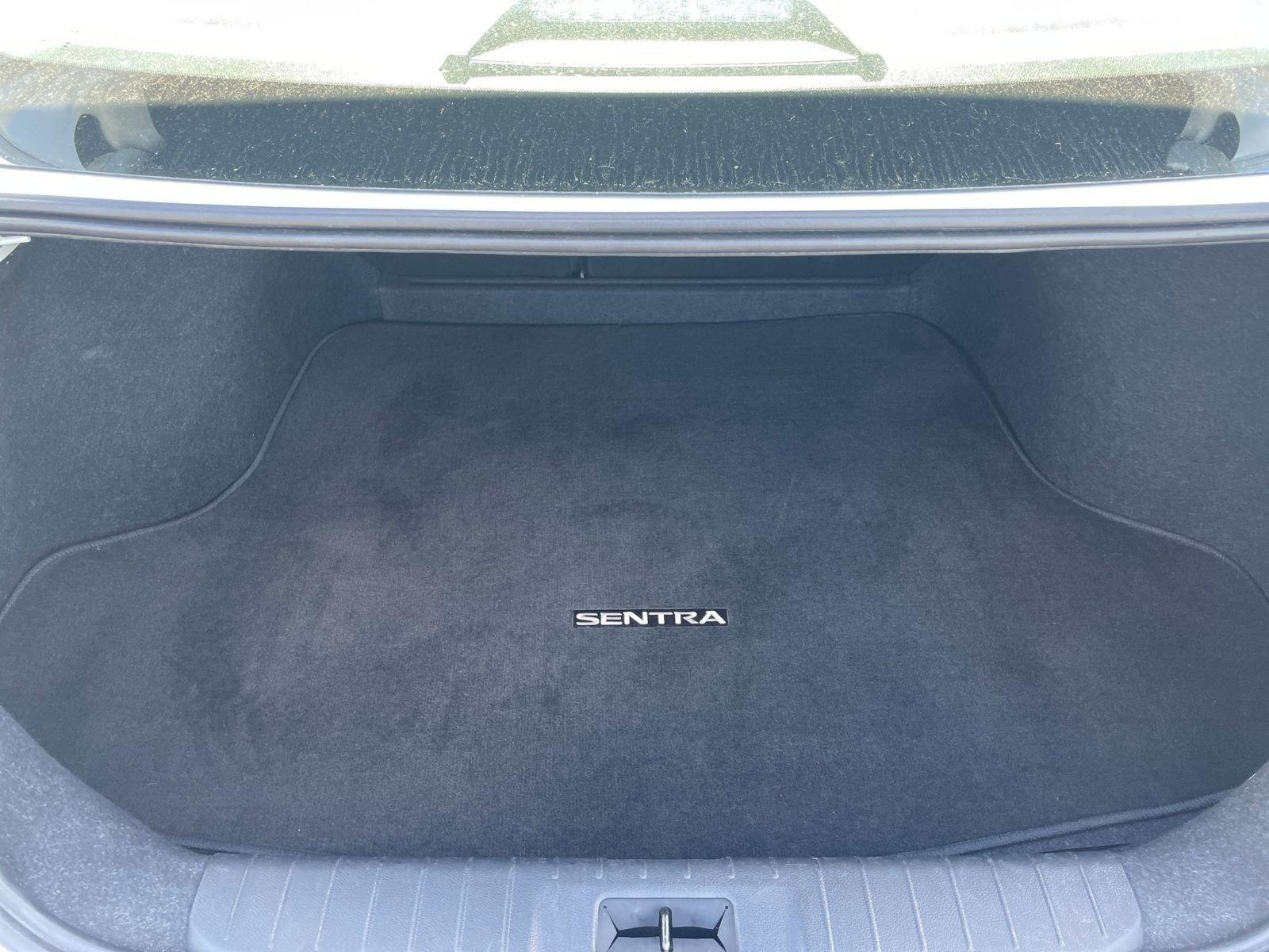 Used 2025 Nissan Sentra SV FWD image 30