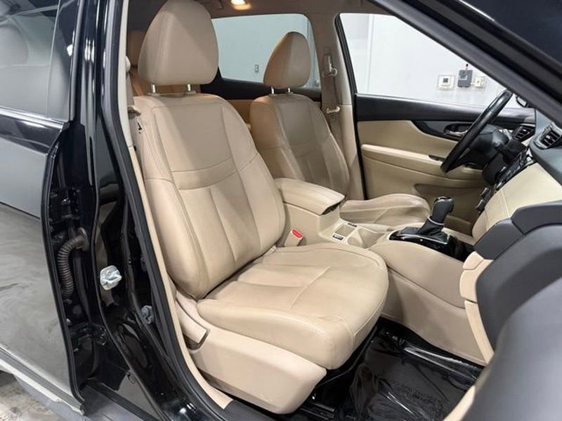 Used 2017 Nissan Rogue SL w/ SL Premium Package image 37