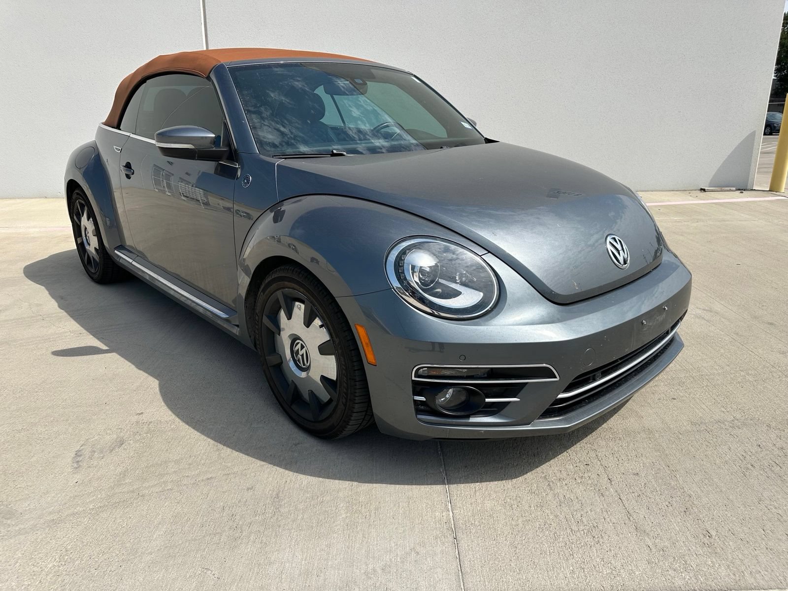 Used 2019 Volkswagen Beetle 2.0T Final Edition SEL FWD 360° Tour