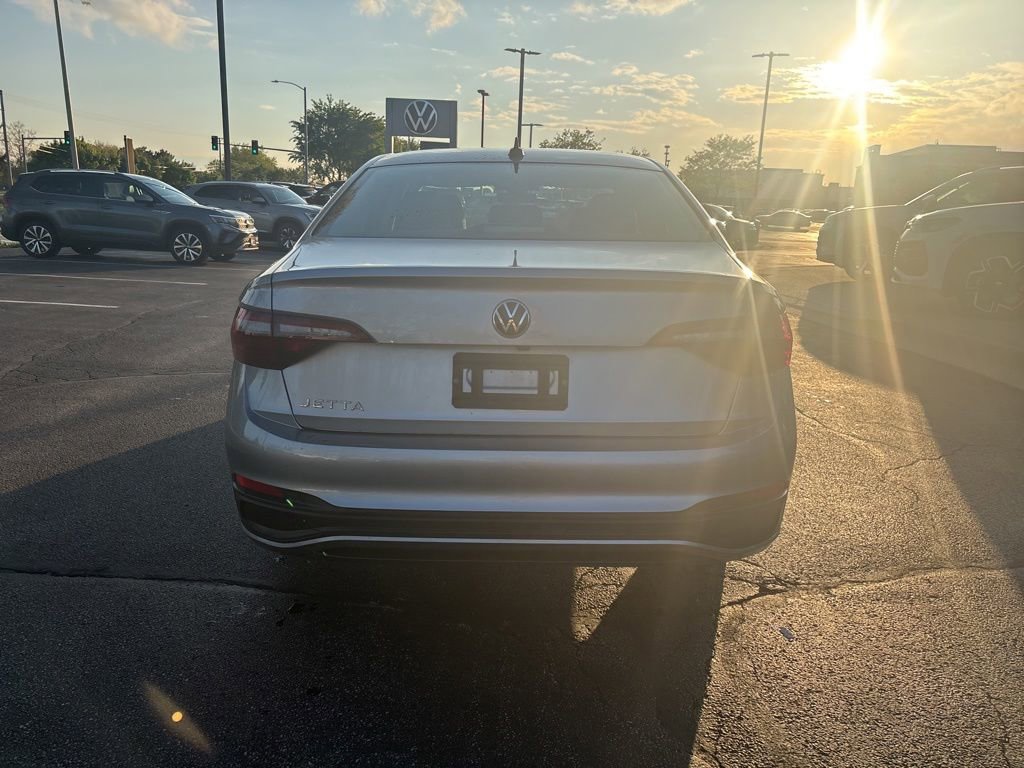 Used 2022 Volkswagen Jetta S w/ IQ.Drive Package FWD image 9