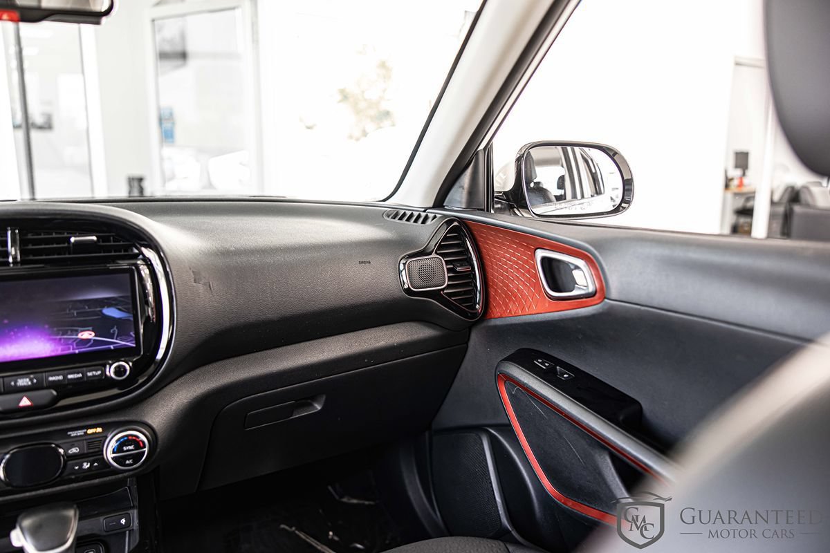 Used 2023 Kia Soul GT-Line FWD image 37