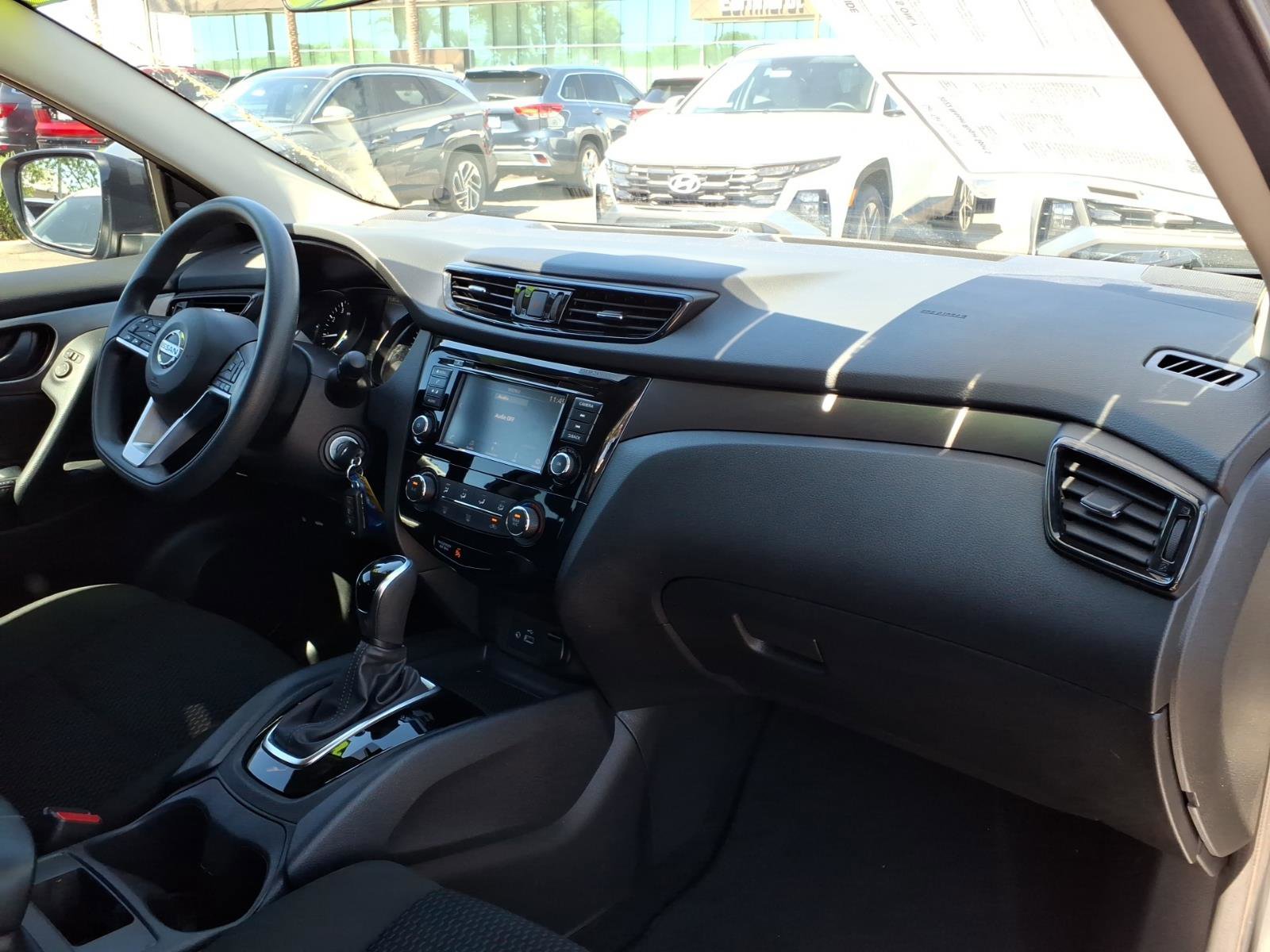 Used 2022 Nissan Rogue Sport S image 11
