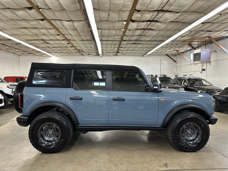 Used 2023 Ford Bronco Badlands AWD/4WD image 2